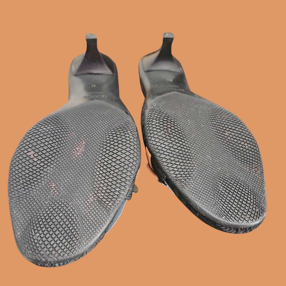 Prada Black and Tan Women's Shoes - Picture 2 of 6